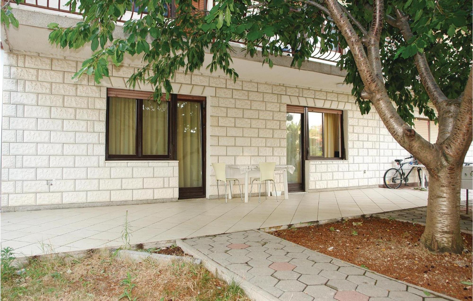 3 Bedroom Gorgeous Apartment In Trogir Bagian luar foto