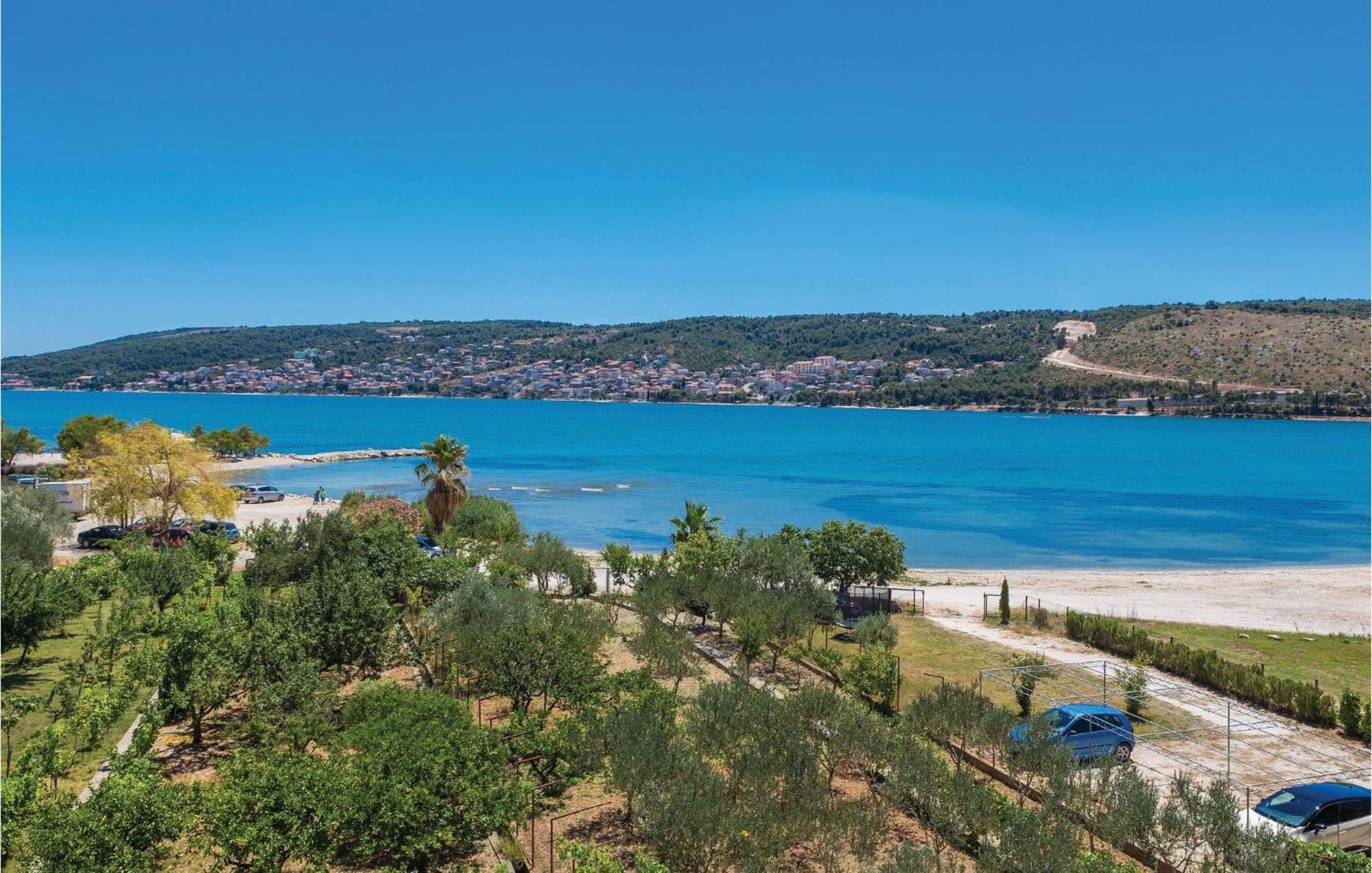 3 Bedroom Gorgeous Apartment In Trogir Bagian luar foto