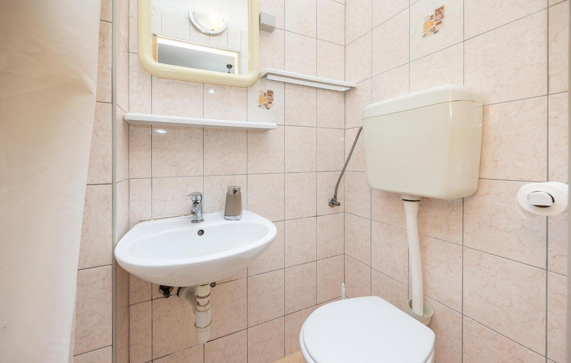 3 Bedroom Gorgeous Apartment In Trogir Bagian luar foto