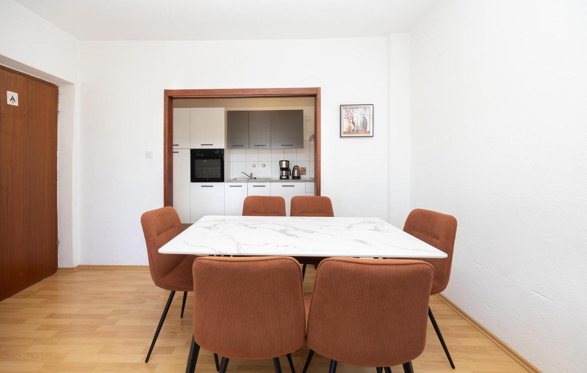3 Bedroom Gorgeous Apartment In Trogir Bagian luar foto
