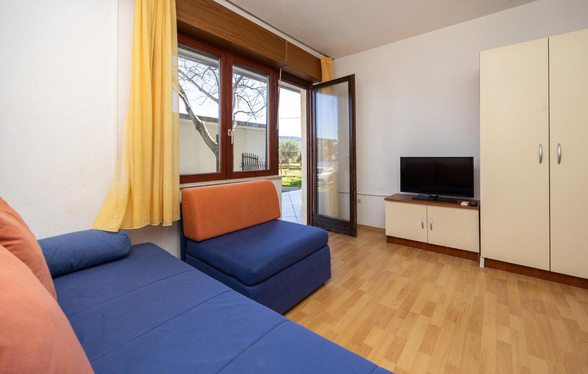 3 Bedroom Gorgeous Apartment In Trogir Bagian luar foto